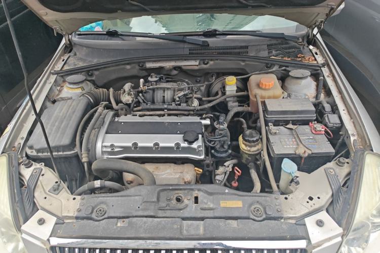 Used Buick Excelle 2011 1.6 LE-AT Engine Bay