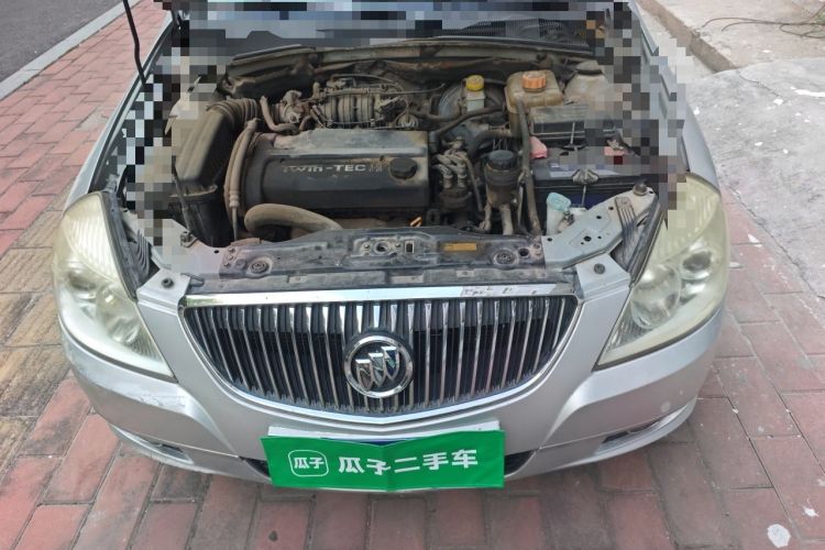 Used Buick Excelle 2011 1.6 LX-MT Engine Bay