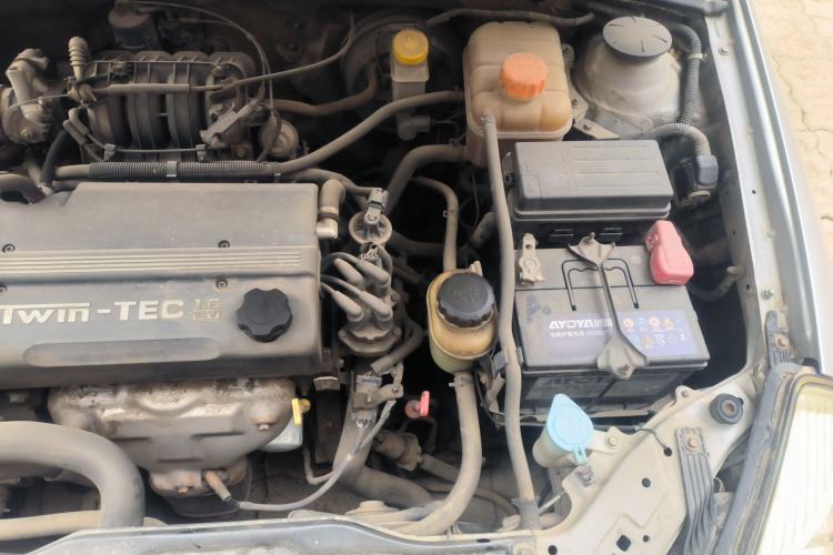 Used Buick Excelle 2011 1.6 LE-AT Engine Bay Left