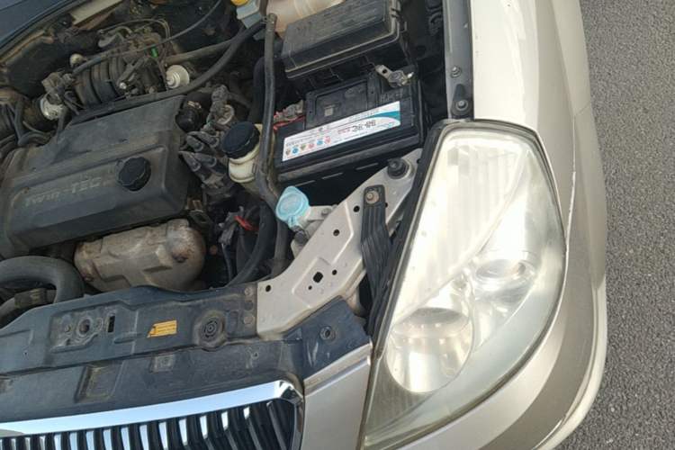 Used Buick Excelle 2011 1.6LX-AT Engine Bay Left