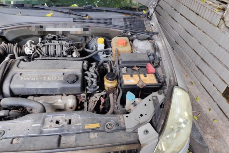 Used Buick Excelle 2011 1.6LX-AT Engine Bay Left