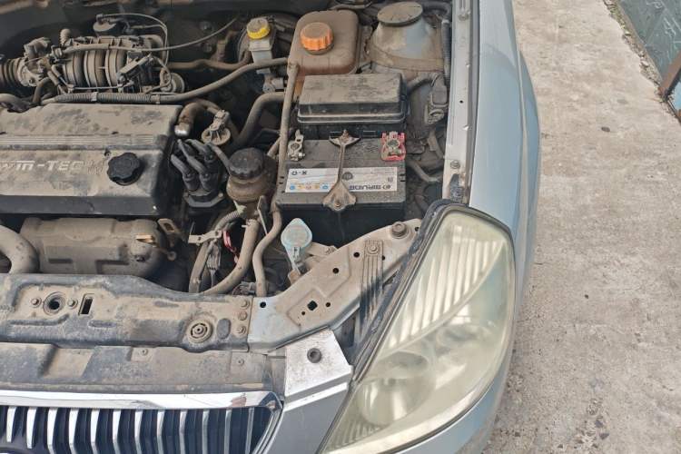 Used Buick Excelle 2011 1.6LX-AT Engine Bay Left