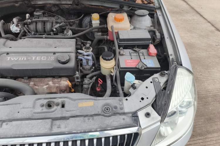 Used Buick Excelle 2011 1.6LX-AT Engine Bay Left
