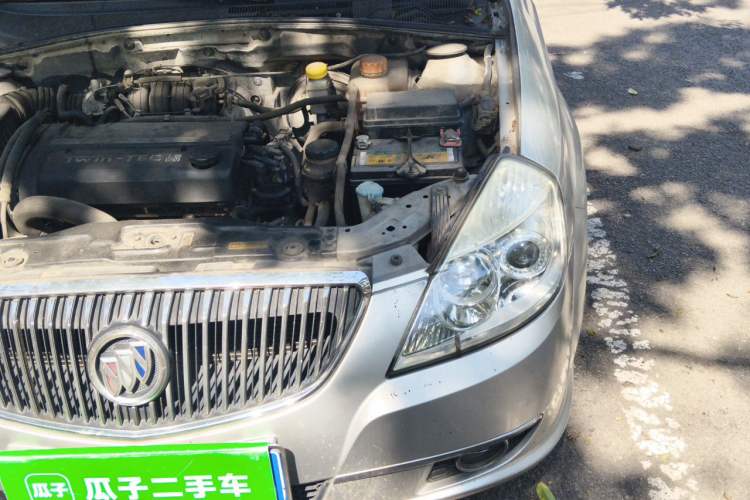 Used Buick Excelle 2011 1.6 LX-MT Engine Bay Left
