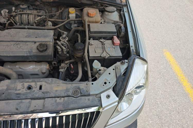 Used Buick Excelle 2011 1.6LX-AT Engine Bay Left