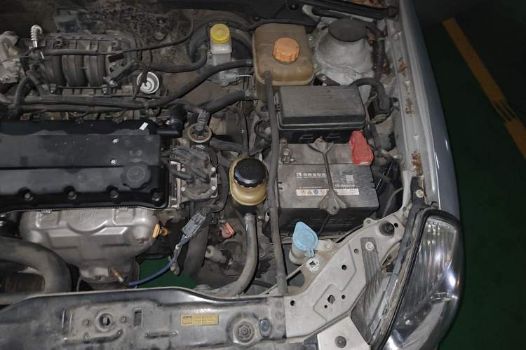 Used Buick Excelle 2011 1.6LX-AT Engine Bay Left