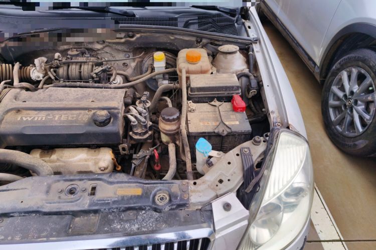 Used Buick Excelle 2011 1.6LX-AT Engine Bay Left