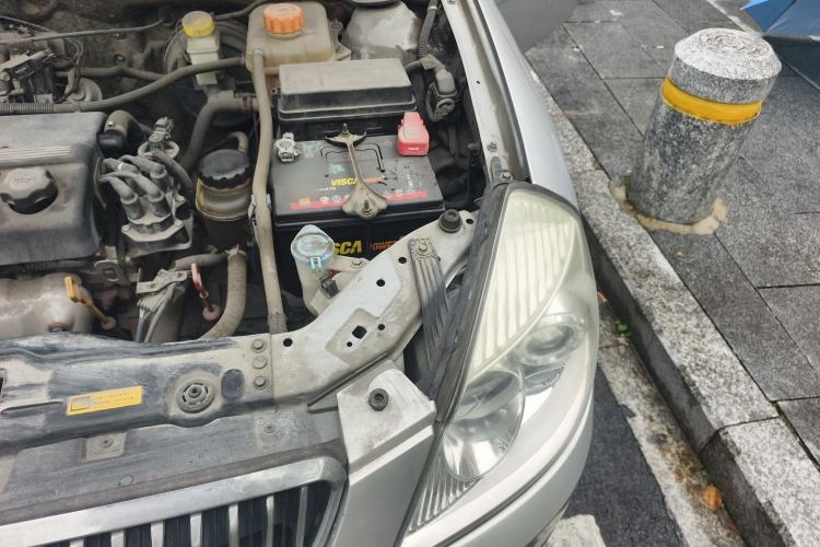 Used Buick Excelle 2011 1.6 LE-AT Engine Bay Left