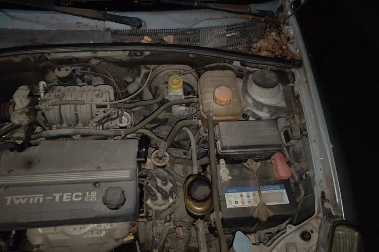 Used Buick Excelle 2011 1.6LX-AT Engine Bay Left