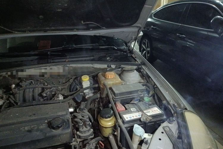 Used Buick Excelle 2011 1.6LX-AT Engine Bay Left
