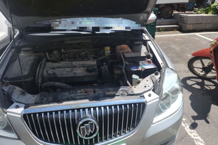 Used Buick Excelle 2011 1.6 LX-MT Engine Bay Left