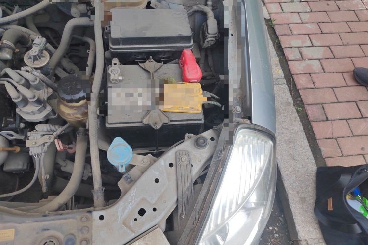 Used Buick Excelle 2011 1.6LX-AT Engine Bay Left