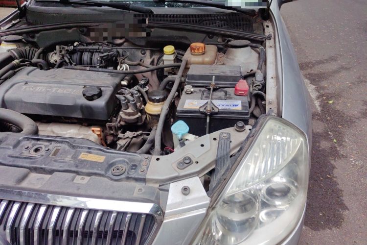 Used Buick Excelle 2011 1.6 LE-MT Engine Bay Left
