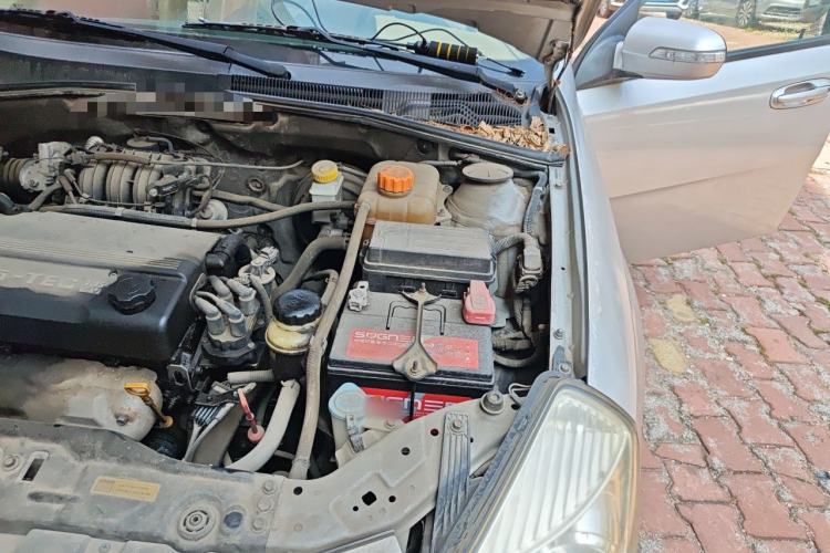 Used Buick Excelle 2011 1.6LX-AT Engine Bay Left