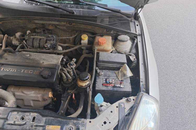 Used Buick Excelle 2011 1.6LX-AT Engine Bay Left