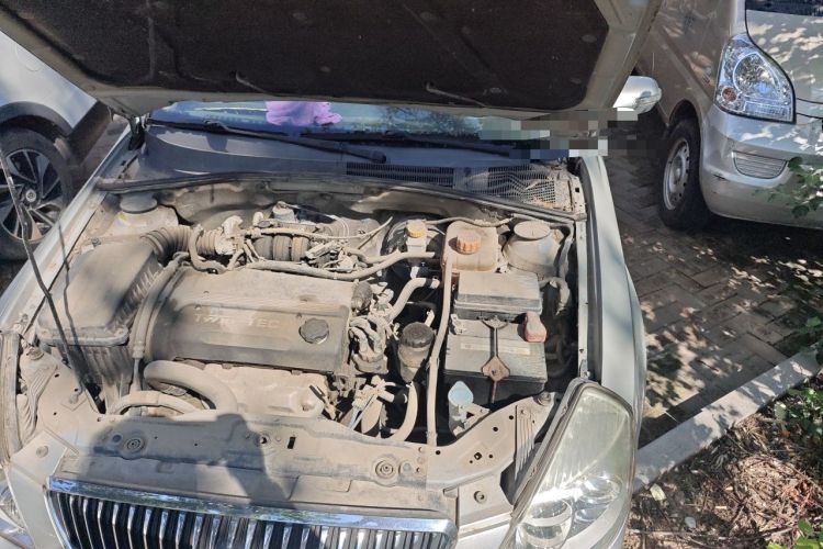 Used Buick Excelle 2011 1.6 LX-MT Engine Bay Left