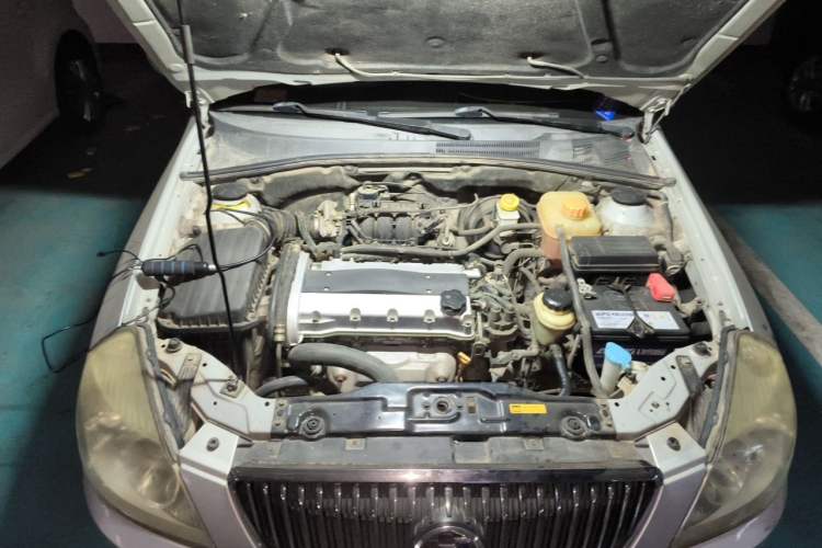 Used Buick Excelle 2011 1.6 LX-MT Engine Bay
