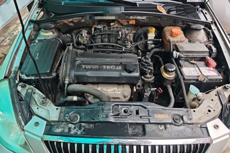 Used Buick Excelle 2011 1.6 LE-AT Engine Bay
