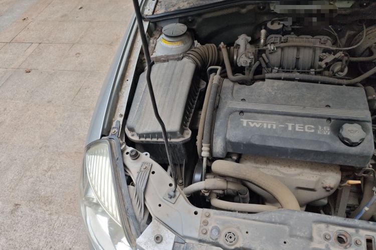 Used Buick Excelle 2011 1.6LX-AT Engine Bay Right