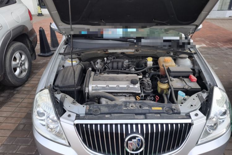 Used Buick Excelle 2011 1.6 LE-AT Engine Bay Right