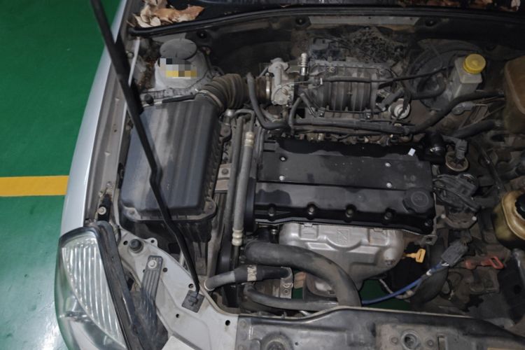 Used Buick Excelle 2011 1.6LX-AT Engine Bay Right