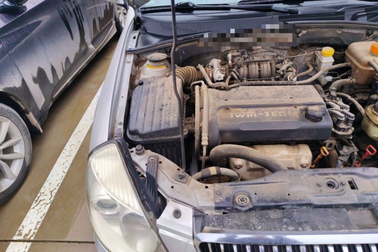 Used Buick Excelle 2011 1.6LX-AT Engine Bay Right
