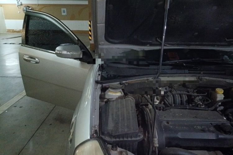 Used Buick Excelle 2011 1.6LX-AT Engine Bay Right