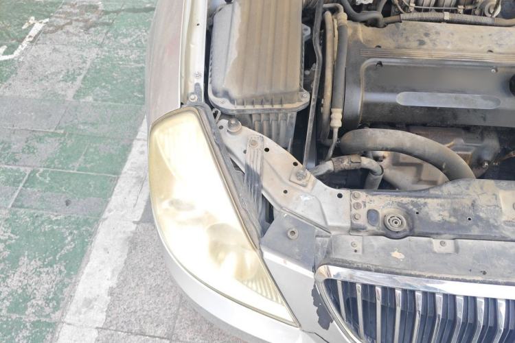 Used Buick Excelle 2011 1.6 LE-AT Engine Bay Right