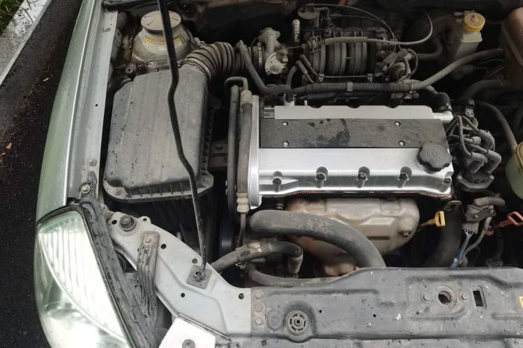 Used Buick Excelle 2011 1.6LX-AT Engine Bay Right