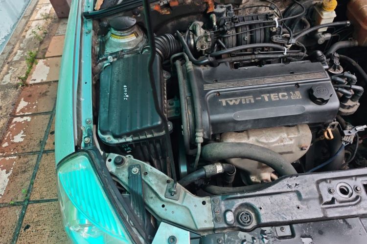 Used Buick Excelle 2011 1.6 LE-AT Engine Bay Right