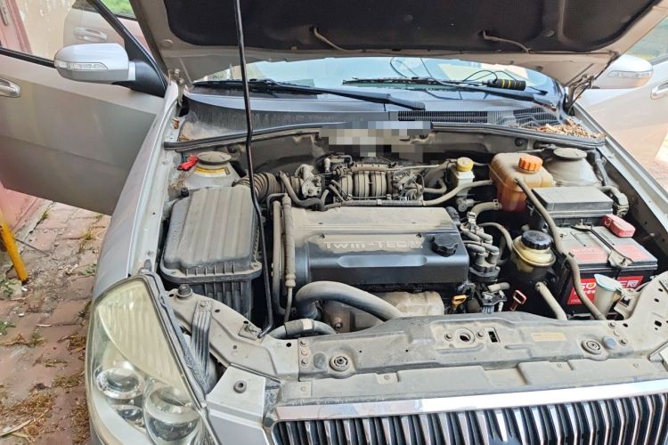 Used Buick Excelle 2011 1.6LX-AT Engine Bay Right