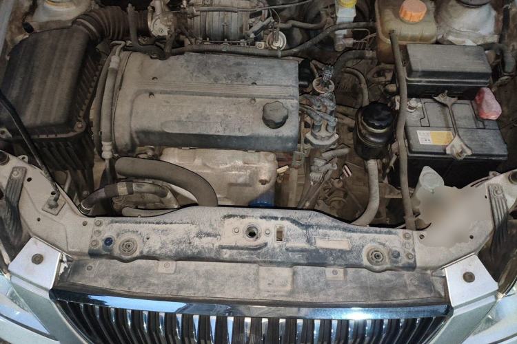 Used Buick Excelle 2011 1.6 LE-AT Engine Bay