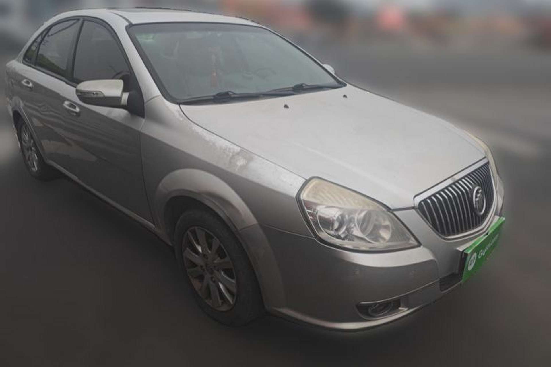 Used Buick Excelle 2011 1.6 LE-MT Front Right 45 Deg