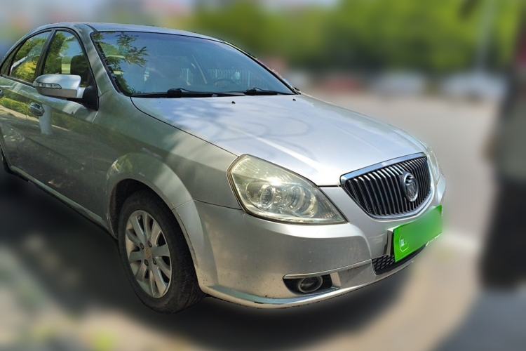 Used Buick Excelle 2011 1.6 LX-MT Front Right 45 Deg