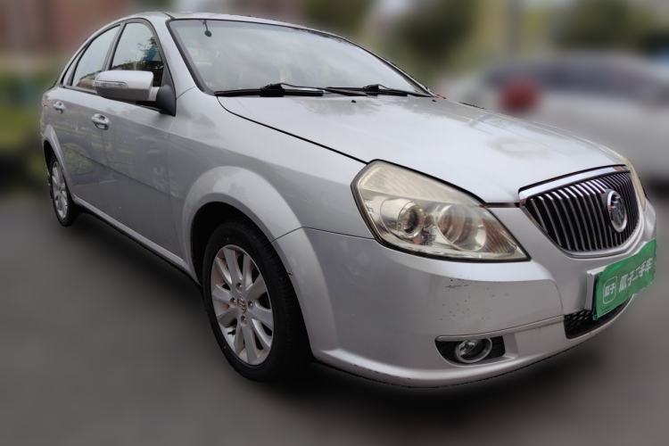 Used Buick Excelle 2011 1.6 LE-MT Front Right 45 Deg