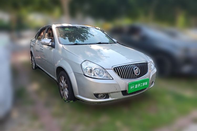 Used Buick Excelle 2011 1.6 LE-MT Front Right 45 Deg