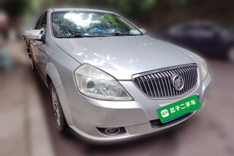 Used Buick Excelle 2011 1.6 LE-MT Front Right 45 Deg