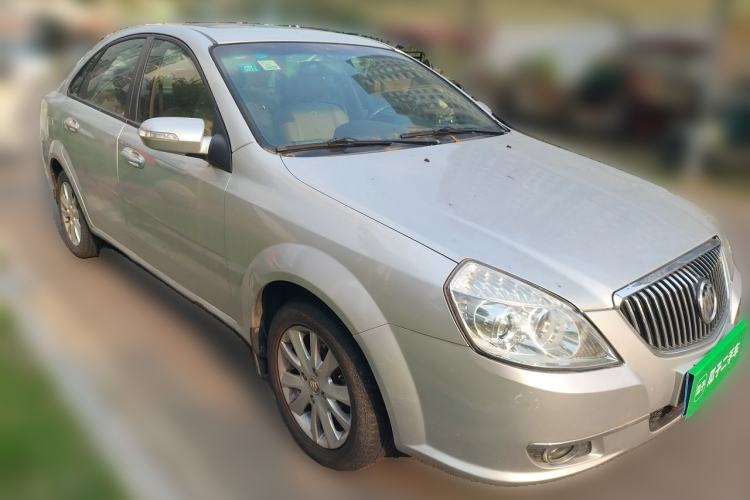 Used Buick Excelle 2011 1.6 LE-MT Front Right 45 Deg