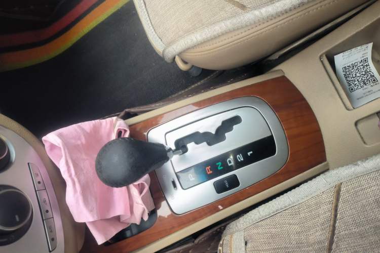 Used Buick Excelle 2011 1.6 LE-AT Gear Lever