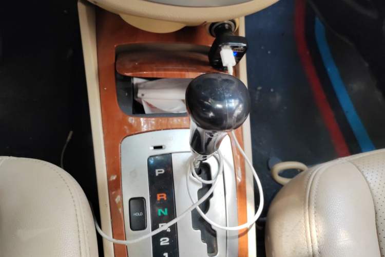 Used Buick Excelle 2011 1.6LX-AT Gear Lever
