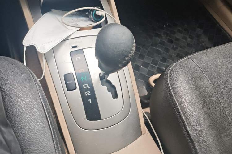 Used Buick Excelle 2011 1.6LX-AT Gear Lever