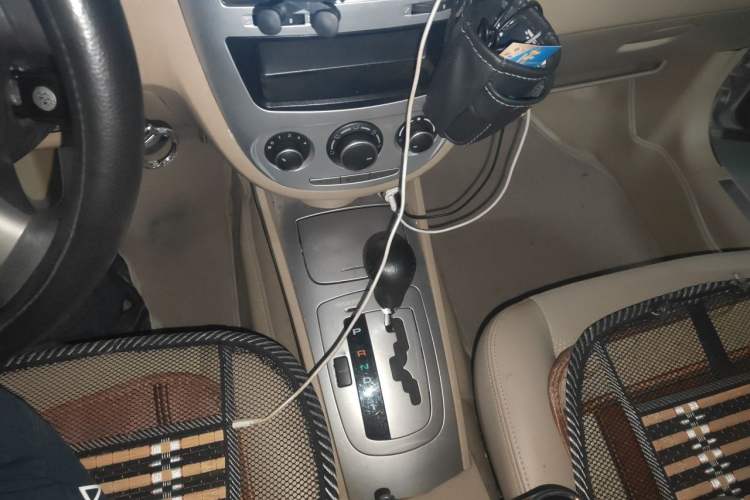 Used Buick Excelle 2011 1.6 LE-AT Gear Lever