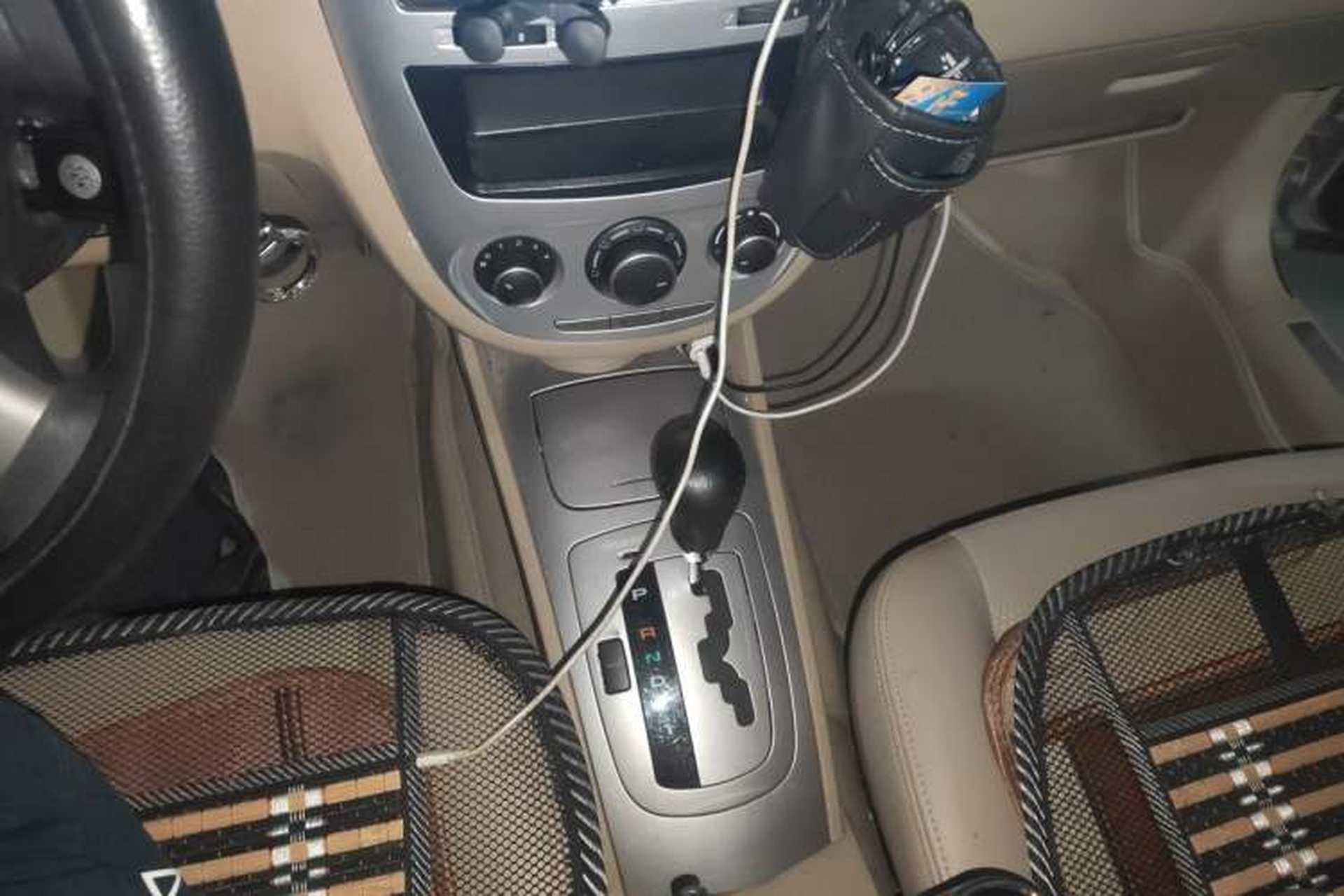Used Buick Excelle 2011 1.6 LE-AT Gear Lever
