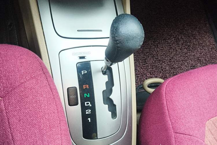 Used Buick Excelle 2011 1.6LX-AT Gear Lever