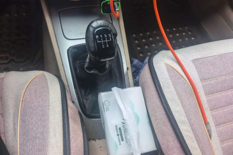 Used Buick Excelle 2011 1.6 LX-MT Gear Lever