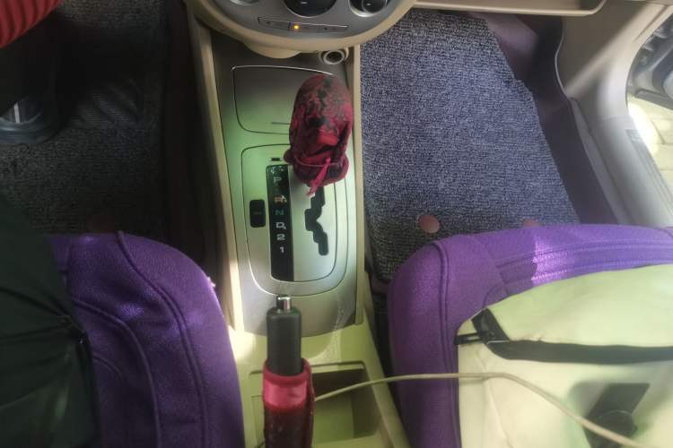 Used Buick Excelle 2011 1.6LX-AT Gear Lever