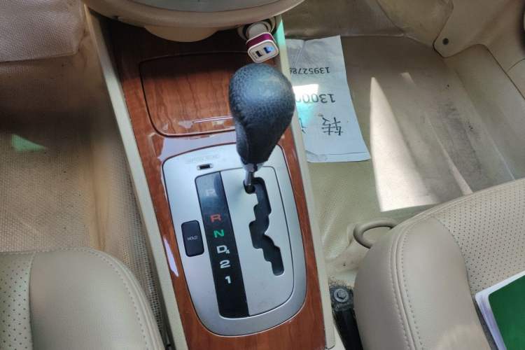Used Buick Excelle 2011 1.6 LE-AT Gear Lever