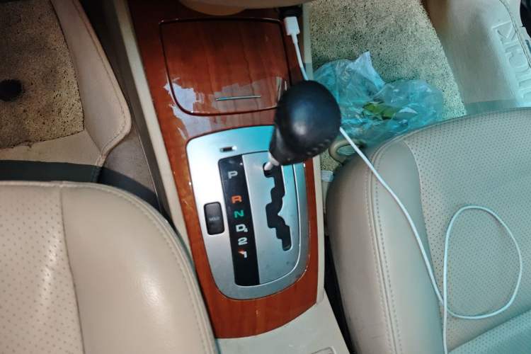 Used Buick Excelle 2011 1.6 LE-AT Gear Lever