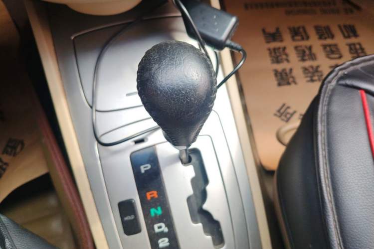 Used Buick Excelle 2011 1.6LX-AT Gear Lever