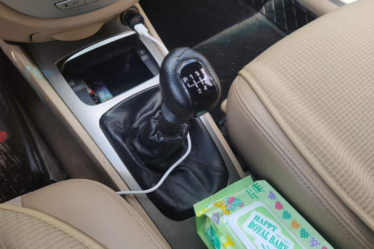 Used Buick Excelle 2011 1.6 LX-MT Gear Lever